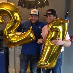 Meet your Posher, Douglas